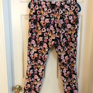 H&M Crop Pants size 6